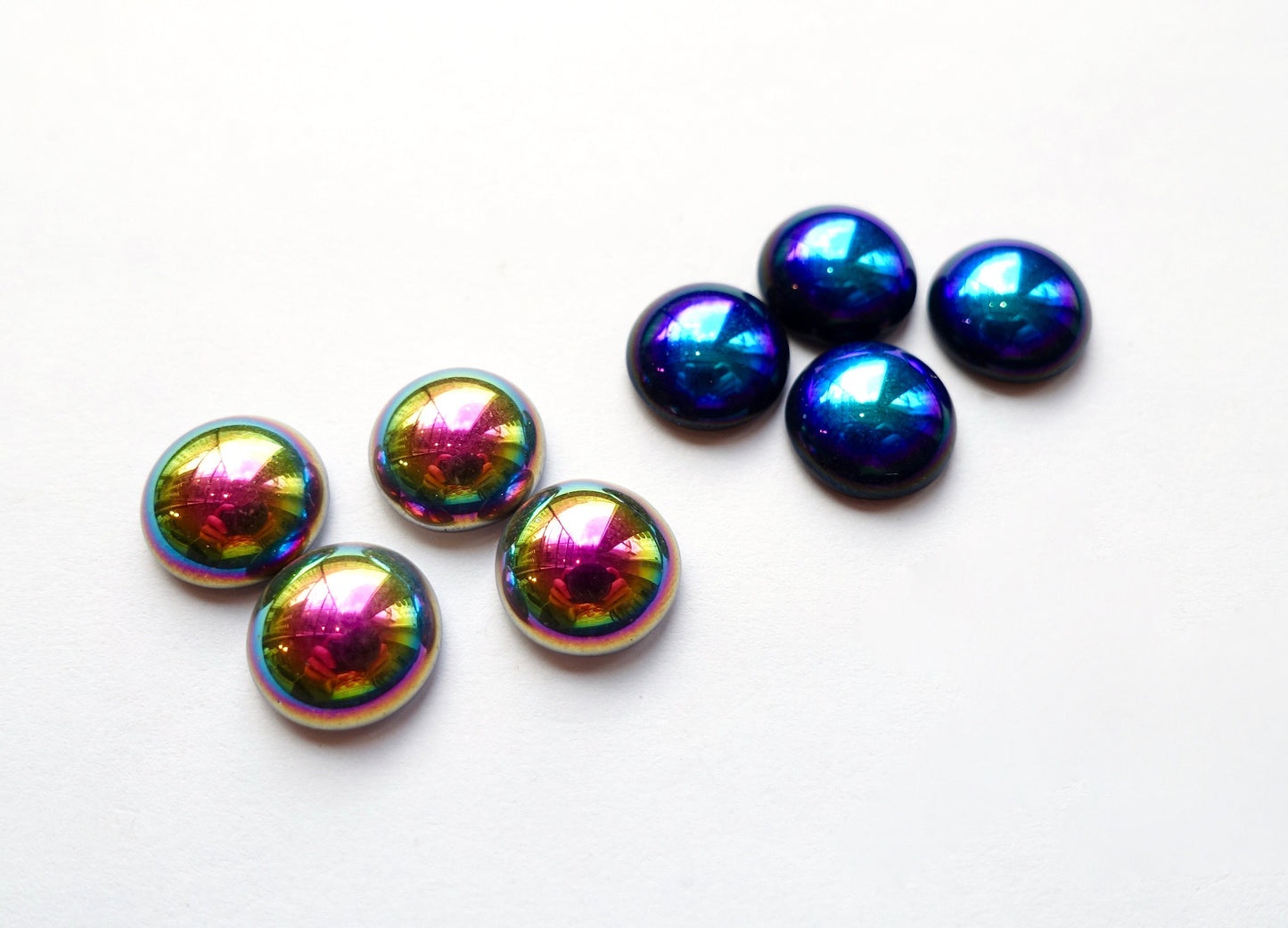 8 cabochons 11mm rund blau pink aurora borealis