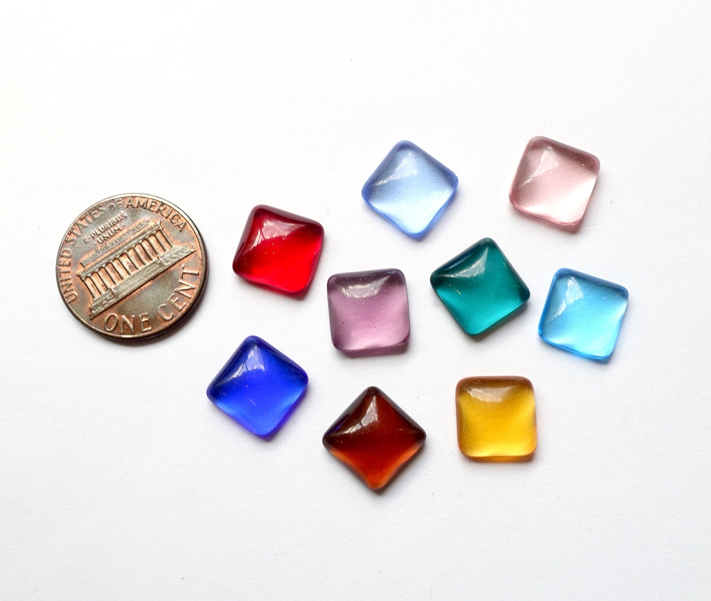 24 cabochons Quadrat 10x10mm transparent bunt mix