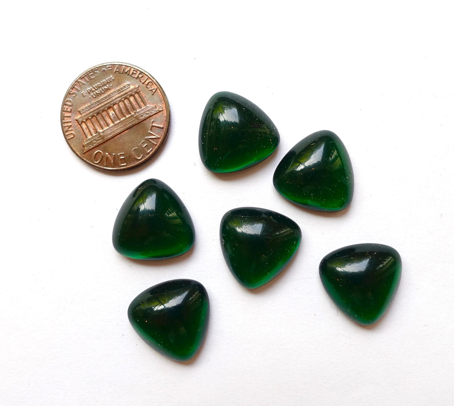 10 cabochons dreieck grün 14x14mm transparent