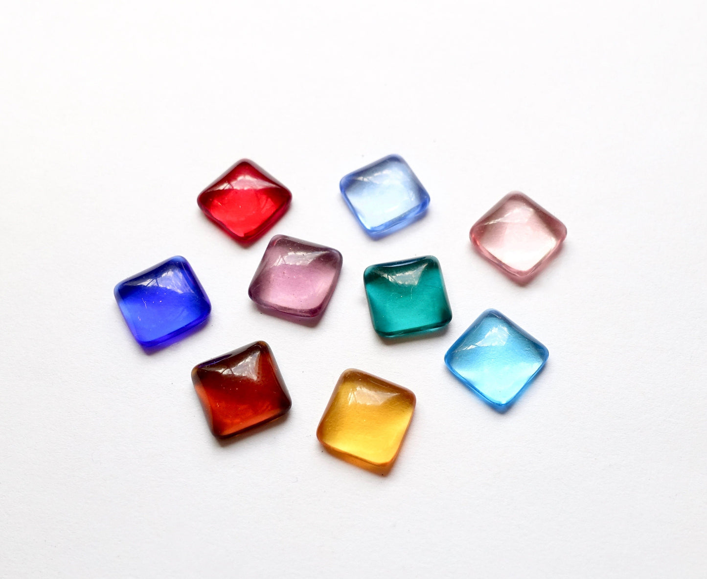 24 cabochons Quadrat 10x10mm transparent bunt mix
