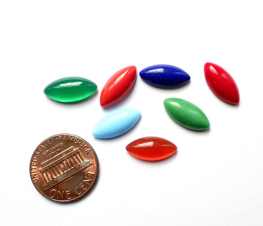 12 Cabochons Navette 15x7mm satt opak