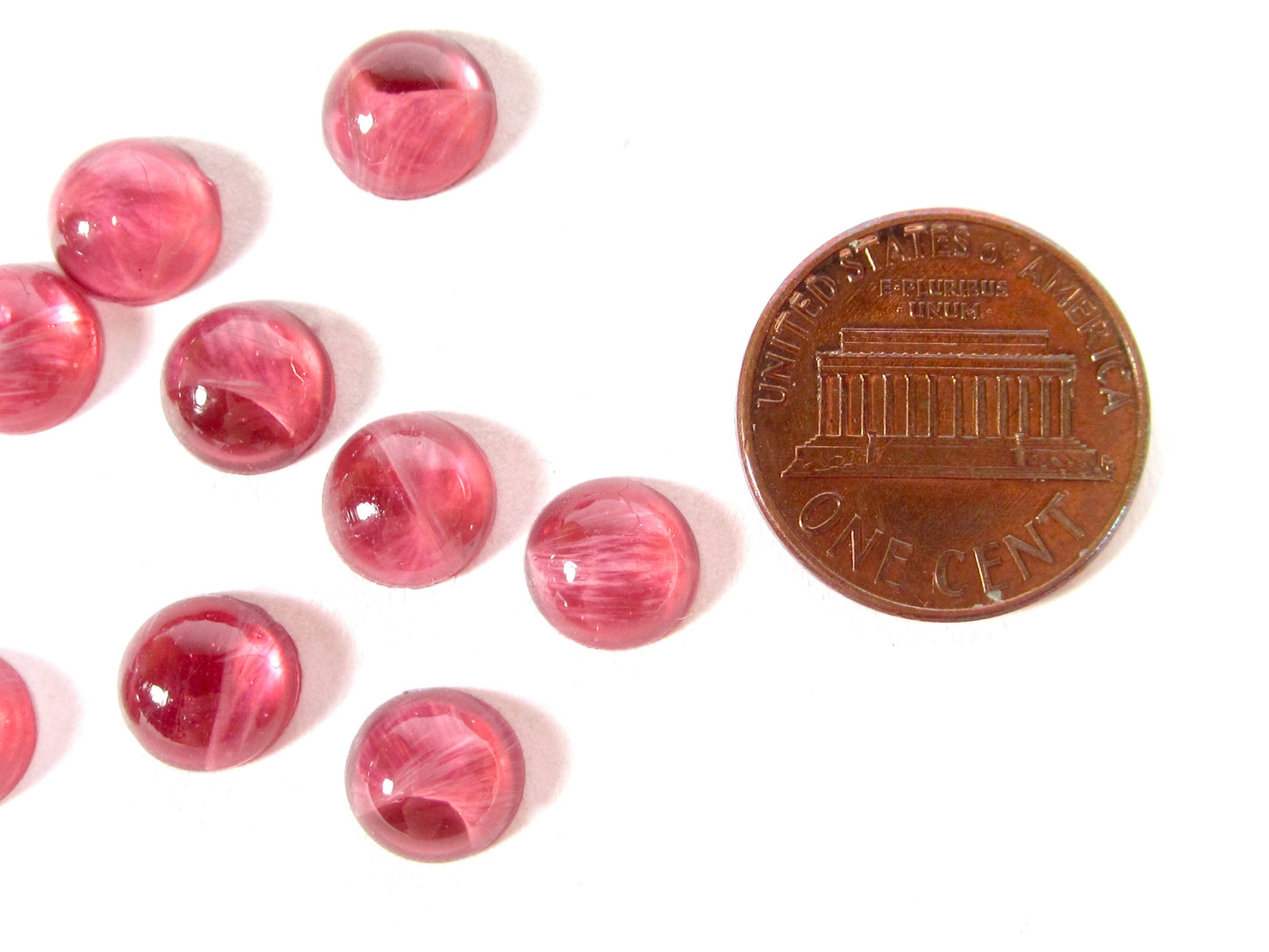 12 cabochons 8mm rund rot rosa Einschlüsse