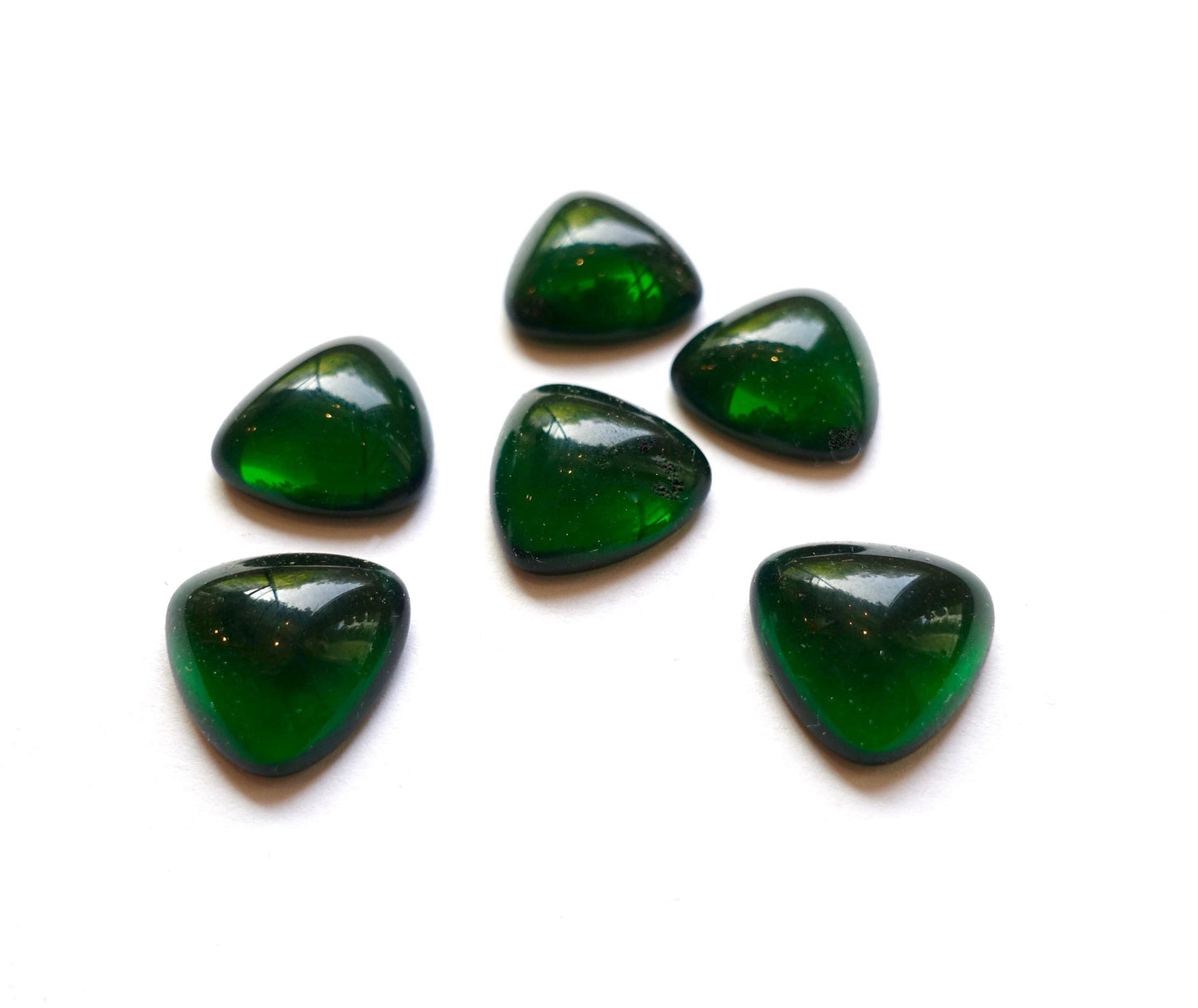10 cabochons dreieck grün 14x14mm transparent
