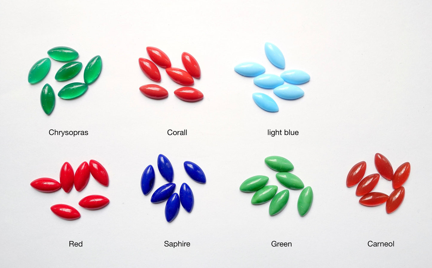 12 Cabochons Navette 15x7mm satt opak